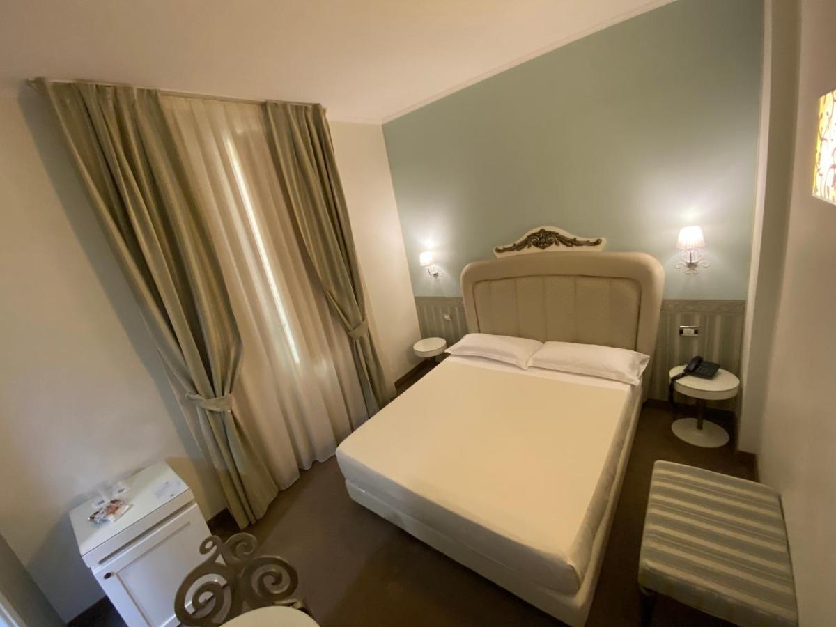 Jr Hotels Oriente Μπάρι Εξωτερικό φωτογραφία