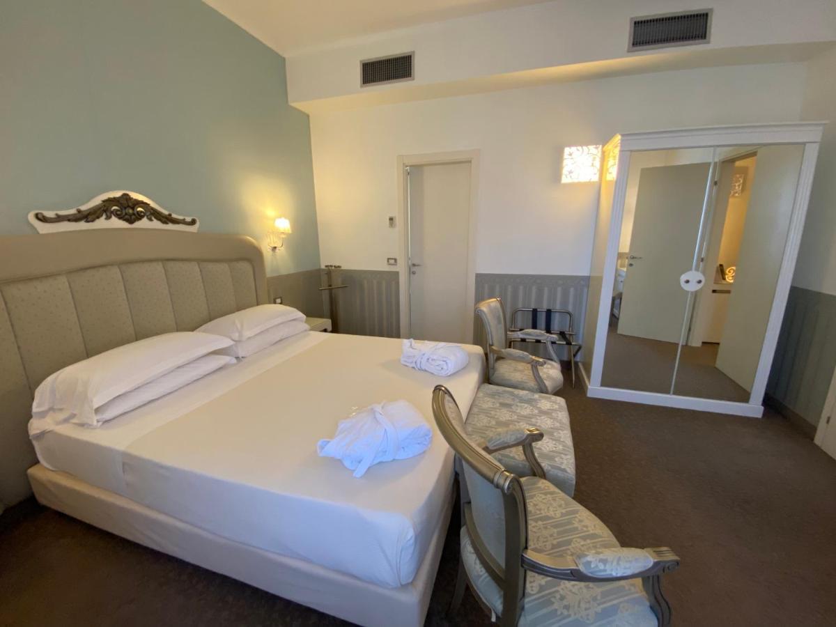 Jr Hotels Oriente Μπάρι Εξωτερικό φωτογραφία